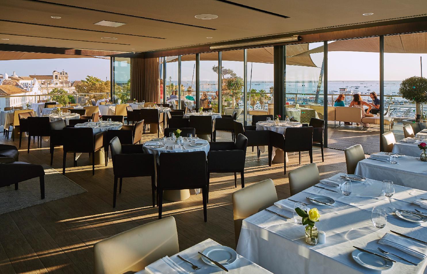 Tripadvisor рестораны. Ил Фаро отель в Риме. Faros Hotel свадьба. Faros Beach Restaurant. Faros Premium Beach